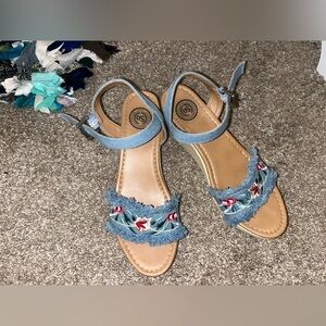⭐️Floral Jean wedge strapped sandals⭐️